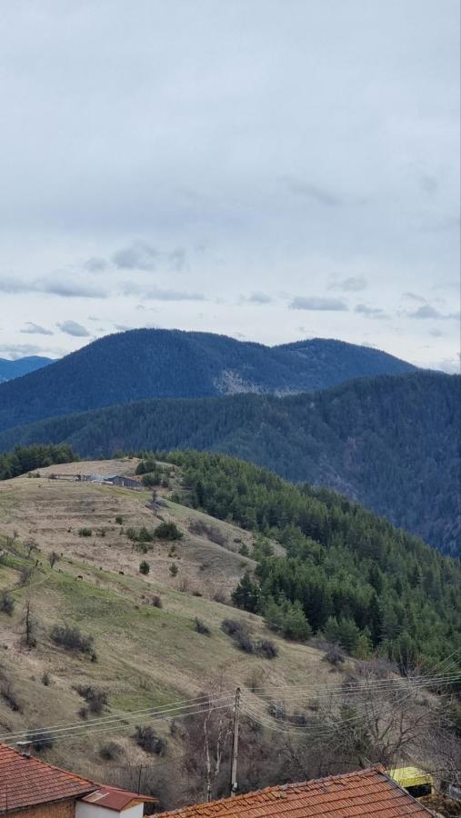 Родопска Къща За Гости С.Чала Chala Esterno foto